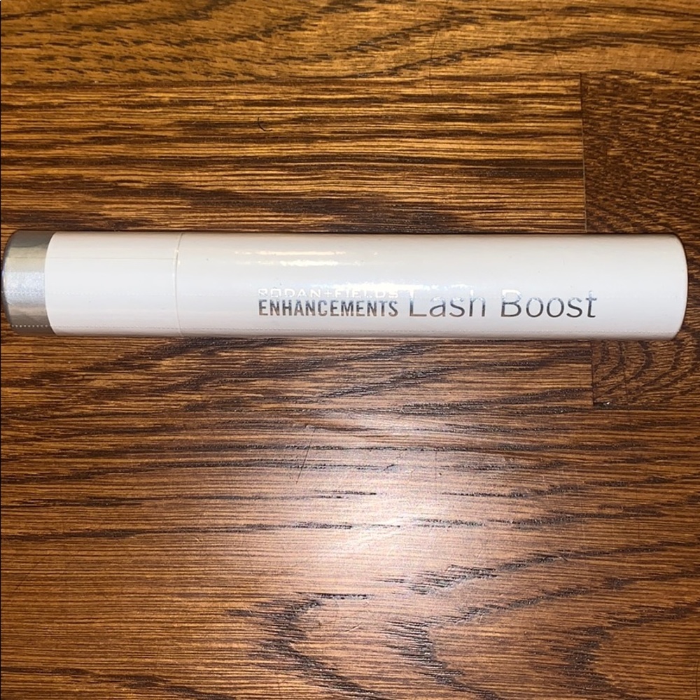 BRAND NEW UNOPENED*** Rodan and Fields Lash Boost